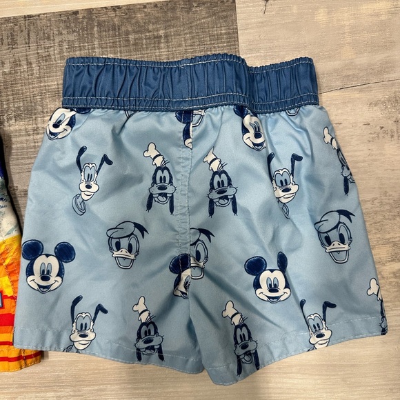 Disney Mickey Mouse toddler swim trunks- 18months - Picture 4 of 7